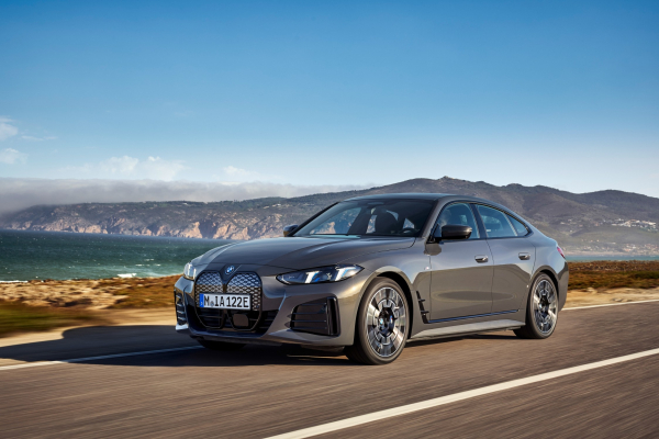 BMW 프리미엄 순수전기 그란 쿠페 ‘뉴 i4 eDrive40’./사진=BMW