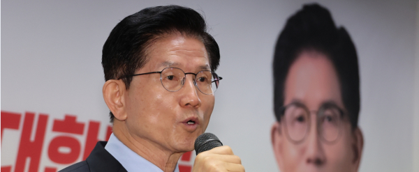 김문수 전 대선 후보가 10일 오전 '후보 지위 박탈'에 대한 기자회견을 하고 있다. /사진=연합뉴스