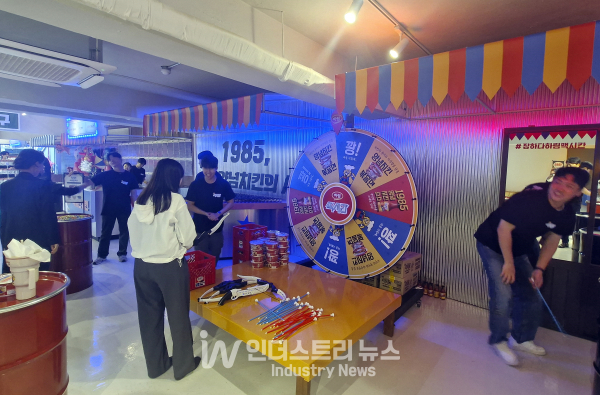 서울 성수동 장하다 하림 맥시칸 팝업스토어 내부 모습./사진=서영길 기자