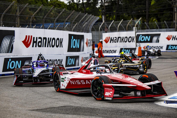 @ 포뮬러 E 2025 상파울루 E-Prix 경기 장면. /사진=한국타이어