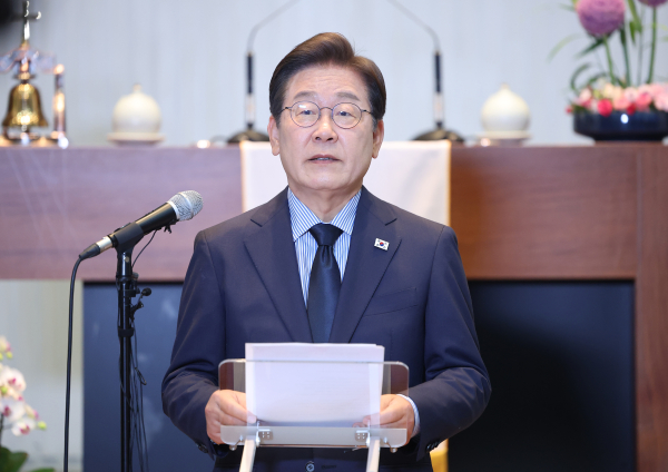 더불어민주당 이재명 대선 후보가 2일 경기 성남시 수정구 성남주민교회에서 기자회견을 하고 있다. /사진=연합뉴스