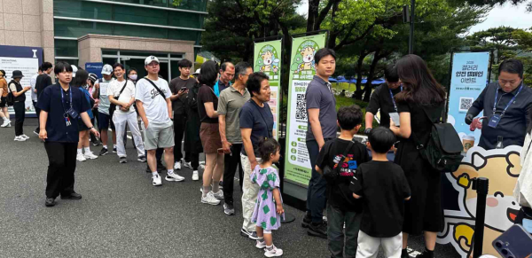 지난 19일부터 22일까지 경남 양산시 소재 에이원컨트리클럽에서 열린 ‘제68회 KPGA 선수권대회 with A-ONE CC’ 현장에서, 한우자조금관리위원회가 관람객을 대상으로 체험형 한우 이벤트를 진행하고 있다 / 사진=한우자조금