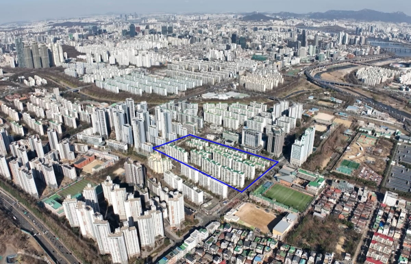 @ 서울 개포우성 7차 재건축단지(파란색 실선 안쪽) 전경. /사진=대우건설