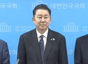 민주당, 신임 원내대표단 인선 발표...김병기 체제 출범