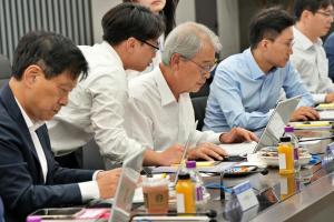 우리금융, 임종룡 회장 등 임원 ‘ChatGPT 활용 실습 연수’ 눈에 띄네