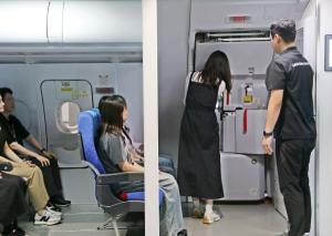 에어부산, 임직원 항공 안전 특별 교육…사무직 직원도 참여