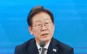 이재명 대통령, 광주 방문해 시민들과 직접 소통...