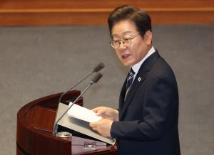 이재명 대통령 직무 긍정률 64%...역대 대통령 중 상위권 출발 [한국갤럽]