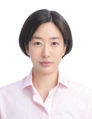 서경배 회장 차녀 서호정씨, 경영수업 시작했나
