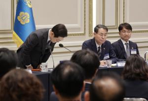 이재명 대통령, 대형 참사 희생자 유가족에 정부 대표 공식 사과