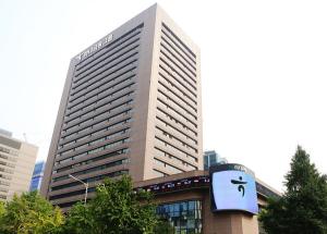 하나금융, 집중호우 복구 성금 20억원 기부…함영주 회장 
